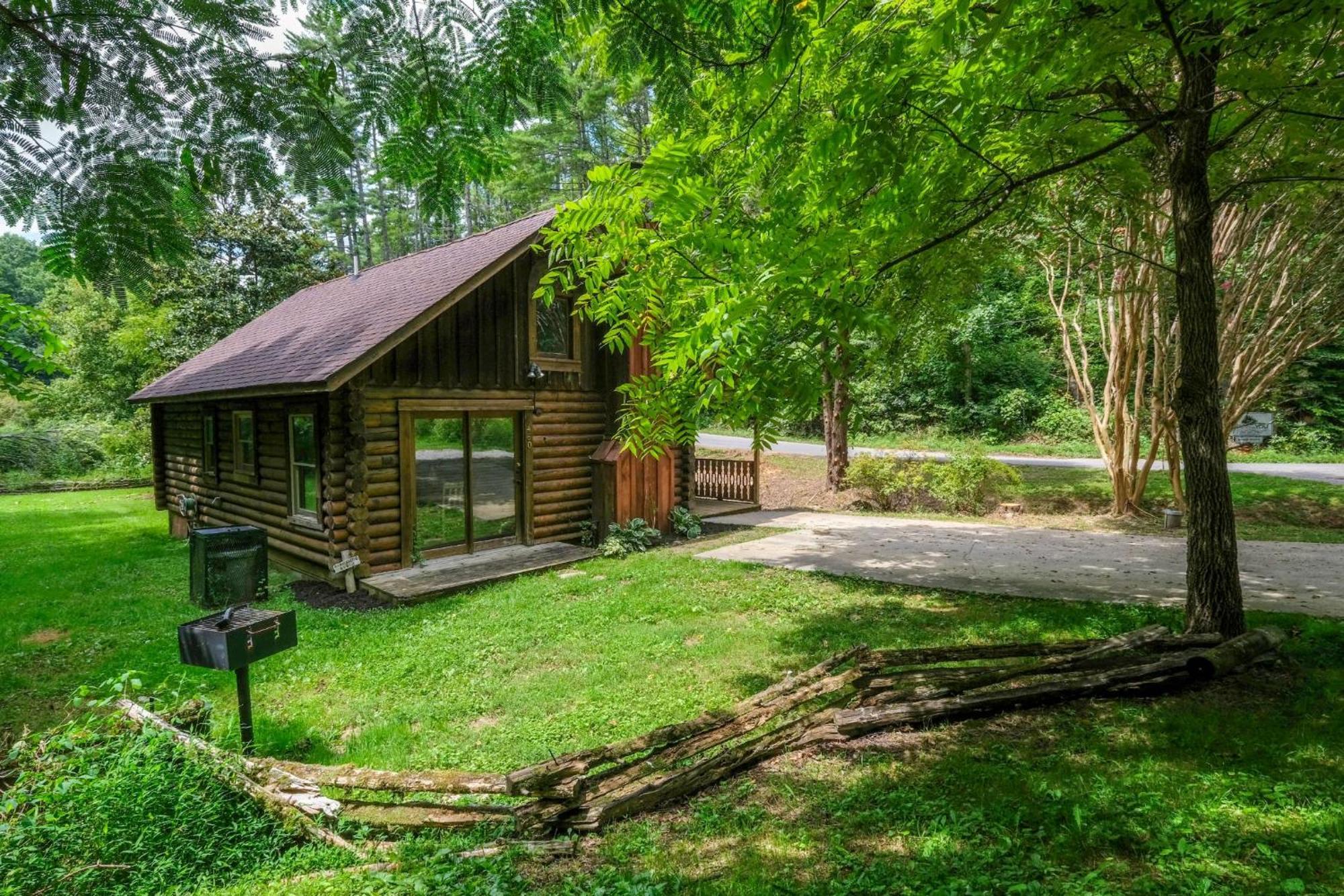 Grove Creek Cabin ガトリンバーグ エクステリア 写真