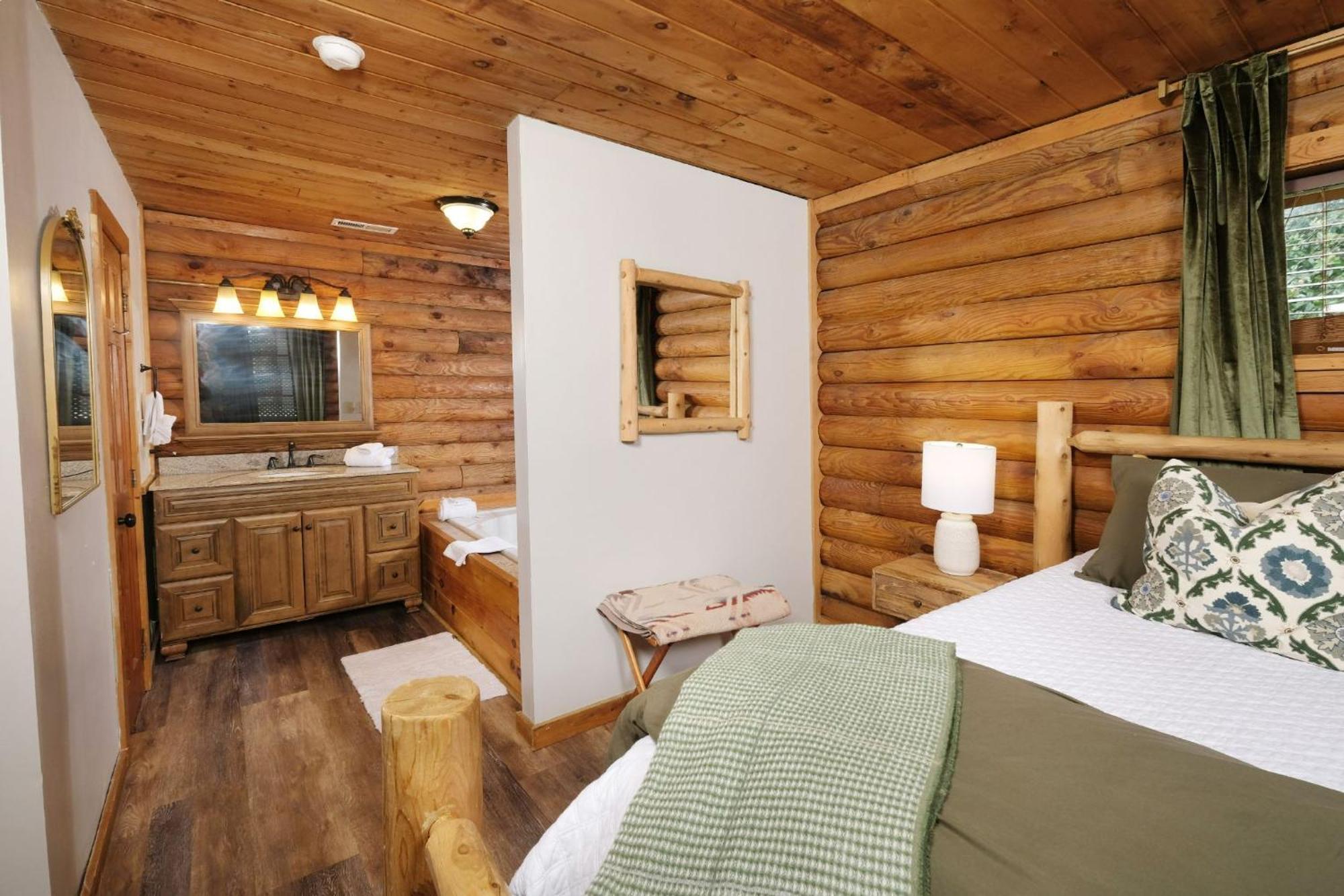 Grove Creek Cabin ガトリンバーグ エクステリア 写真