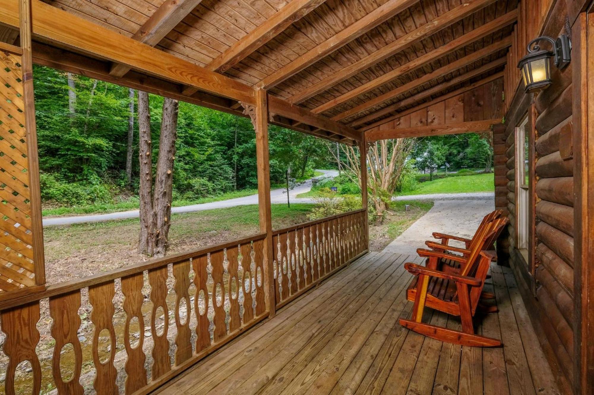 Grove Creek Cabin ガトリンバーグ エクステリア 写真